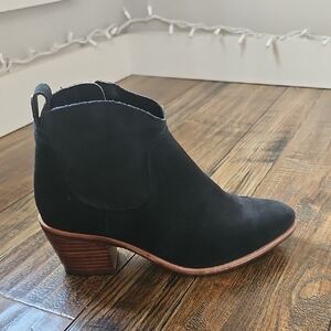 Ugg Womens Classic Black Suede Leather Ankle Boots
